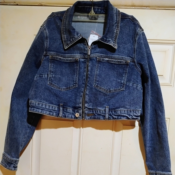 New With Tags Bebe Size Medium Women's Denim Zip Front Patch Pocket Jacket - Picture 1 of 12